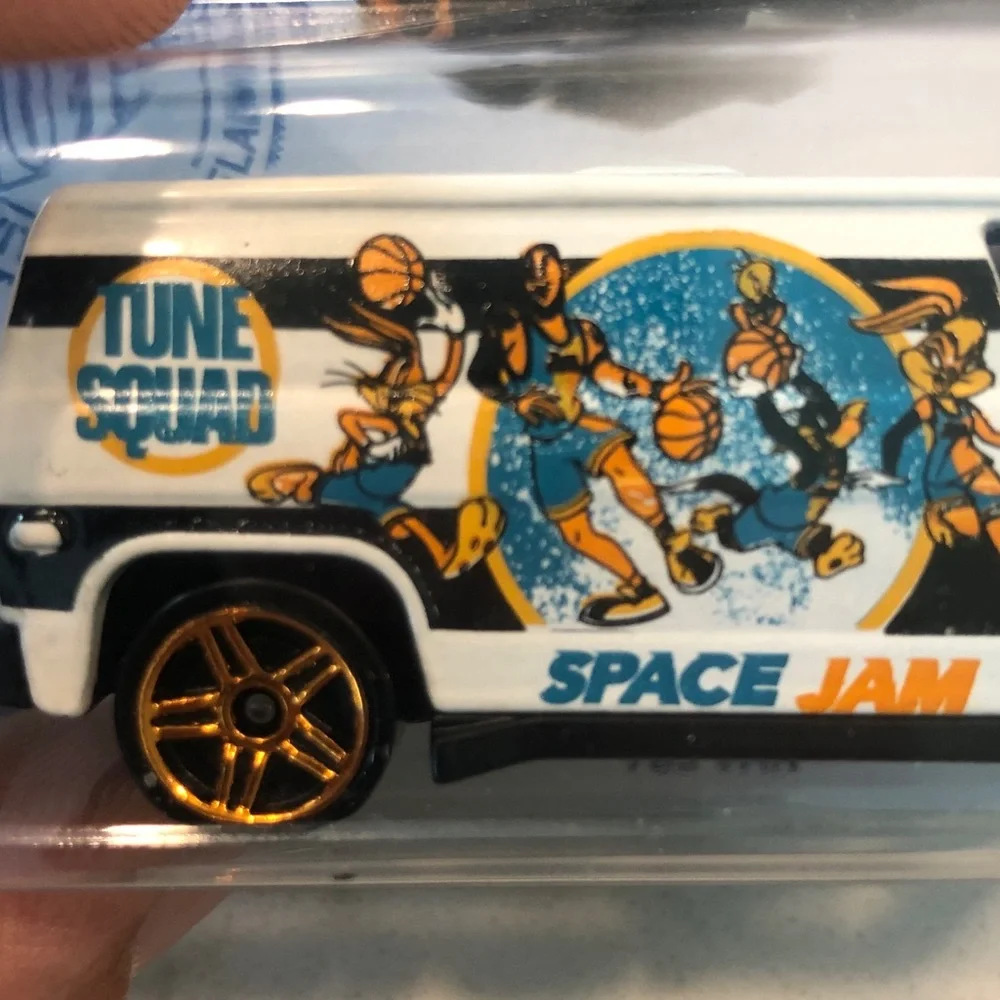 Space Jam 70s Van - White and Black